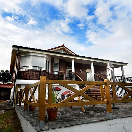 Los Avellanos De Santillana Queveda Exterior foto